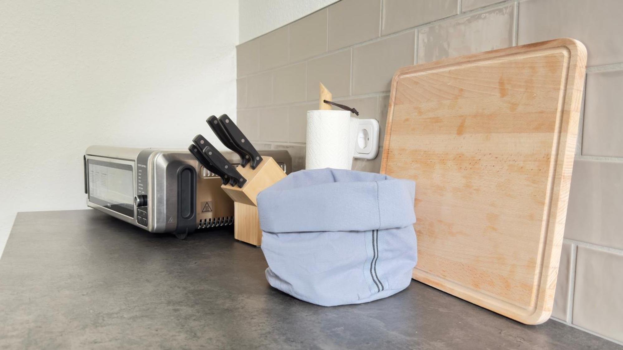 Fewo Am Park - 4P, Boxspringbett, Balkon, Smarttv, Gesundbrunnen, Familienfreundlich Halle  외부 사진