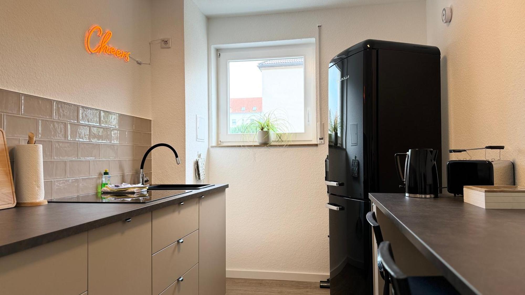 Fewo Am Park - 4P, Boxspringbett, Balkon, Smarttv, Gesundbrunnen, Familienfreundlich Halle  외부 사진